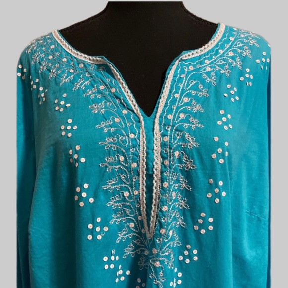 Plus size tunic - Picture 4 of 5